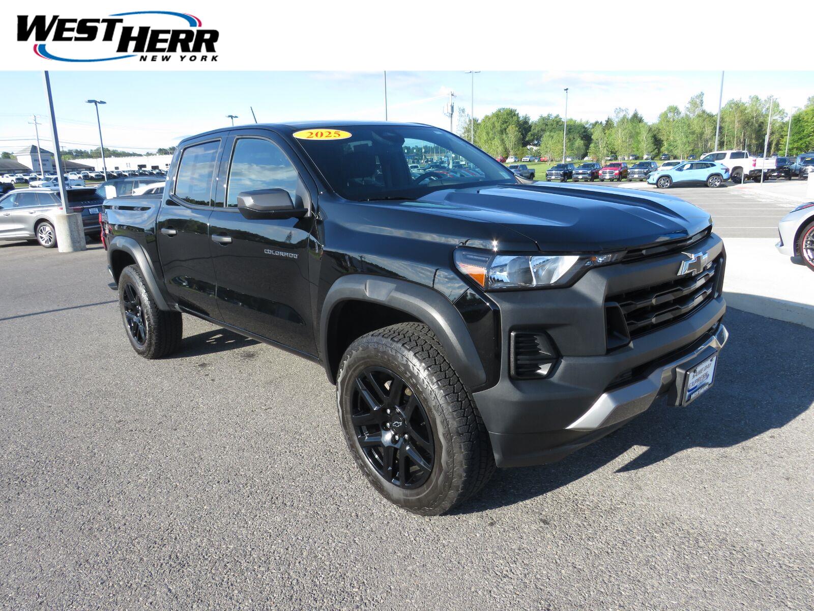 Black 2025 Chevrolet Colorado Pickup Truck Four-Wheel Drive 8-Speed Automatic
