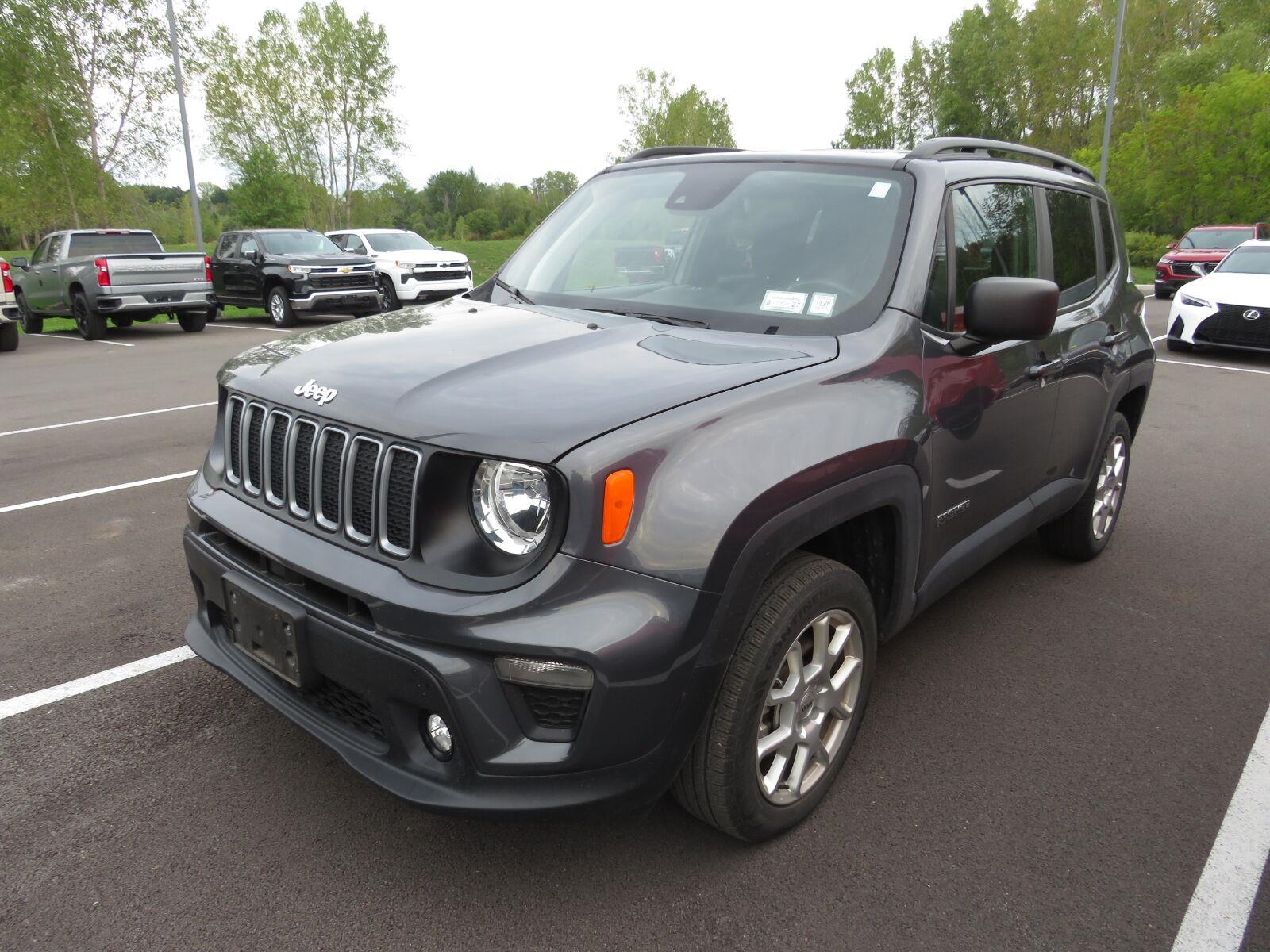 Used 2023 Graphite Gray Jeep Latitude image 6