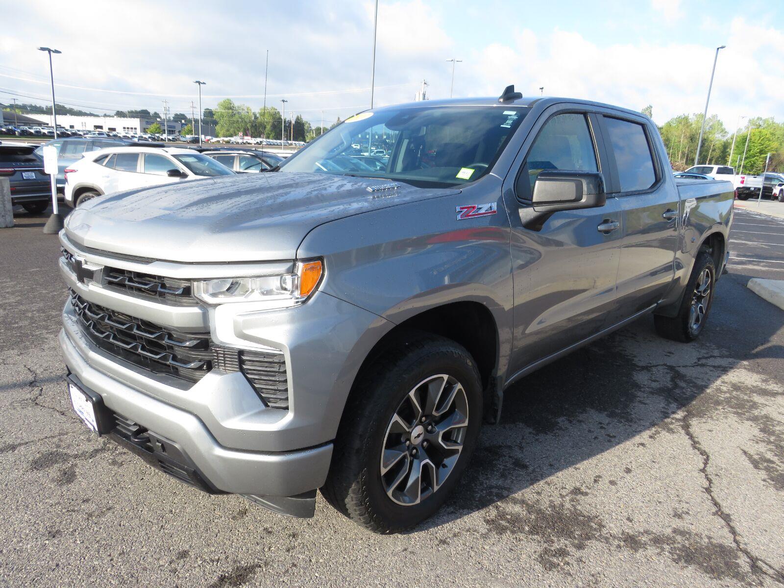 Used 2023 STERLING GRAY METALLIC Chevrolet RST image 10