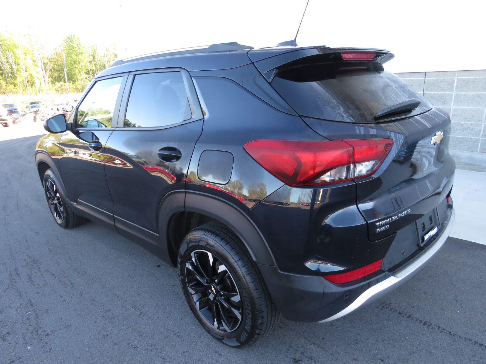 Used 2021 Midnight Blue Metallic Chevrolet LT image 15