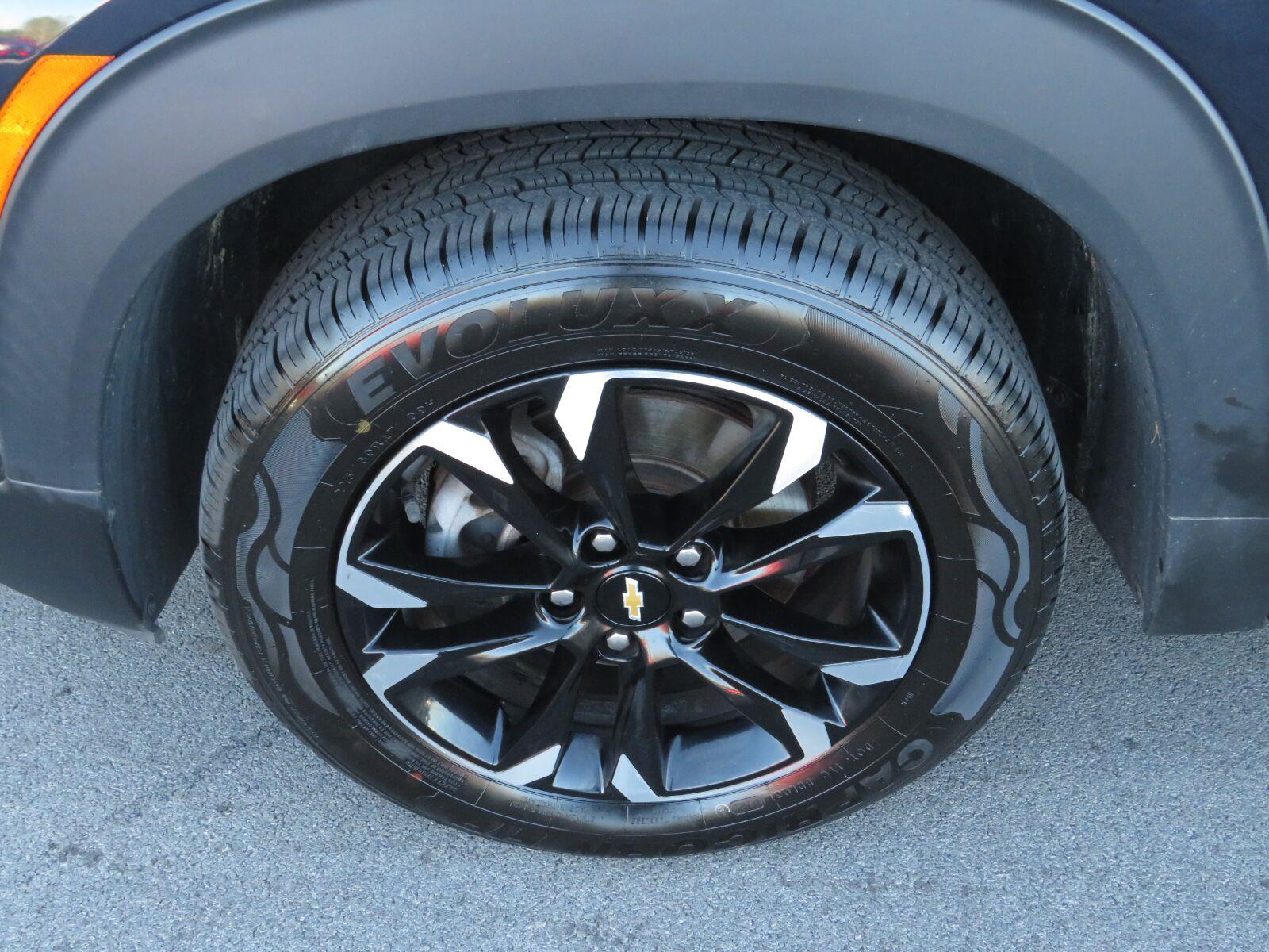 Used 2021 Midnight Blue Metallic Chevrolet LT image 20