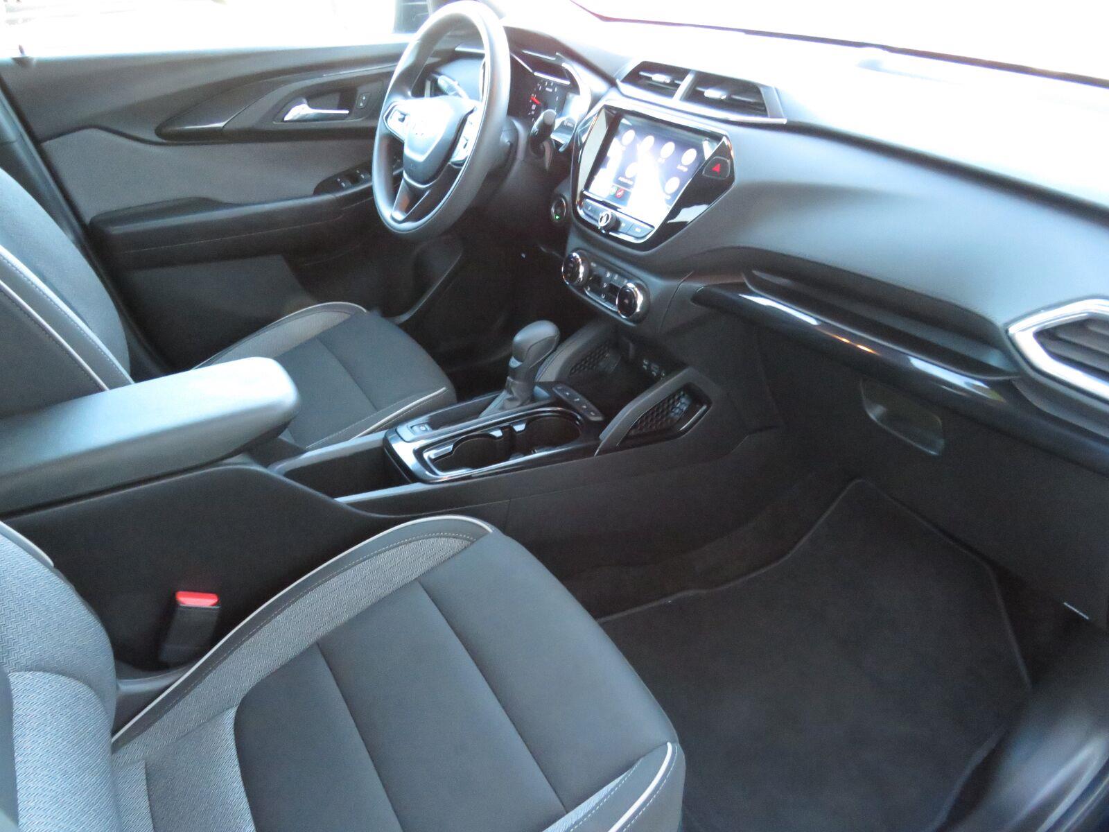 Used 2021 Midnight Blue Metallic Chevrolet LT image 27