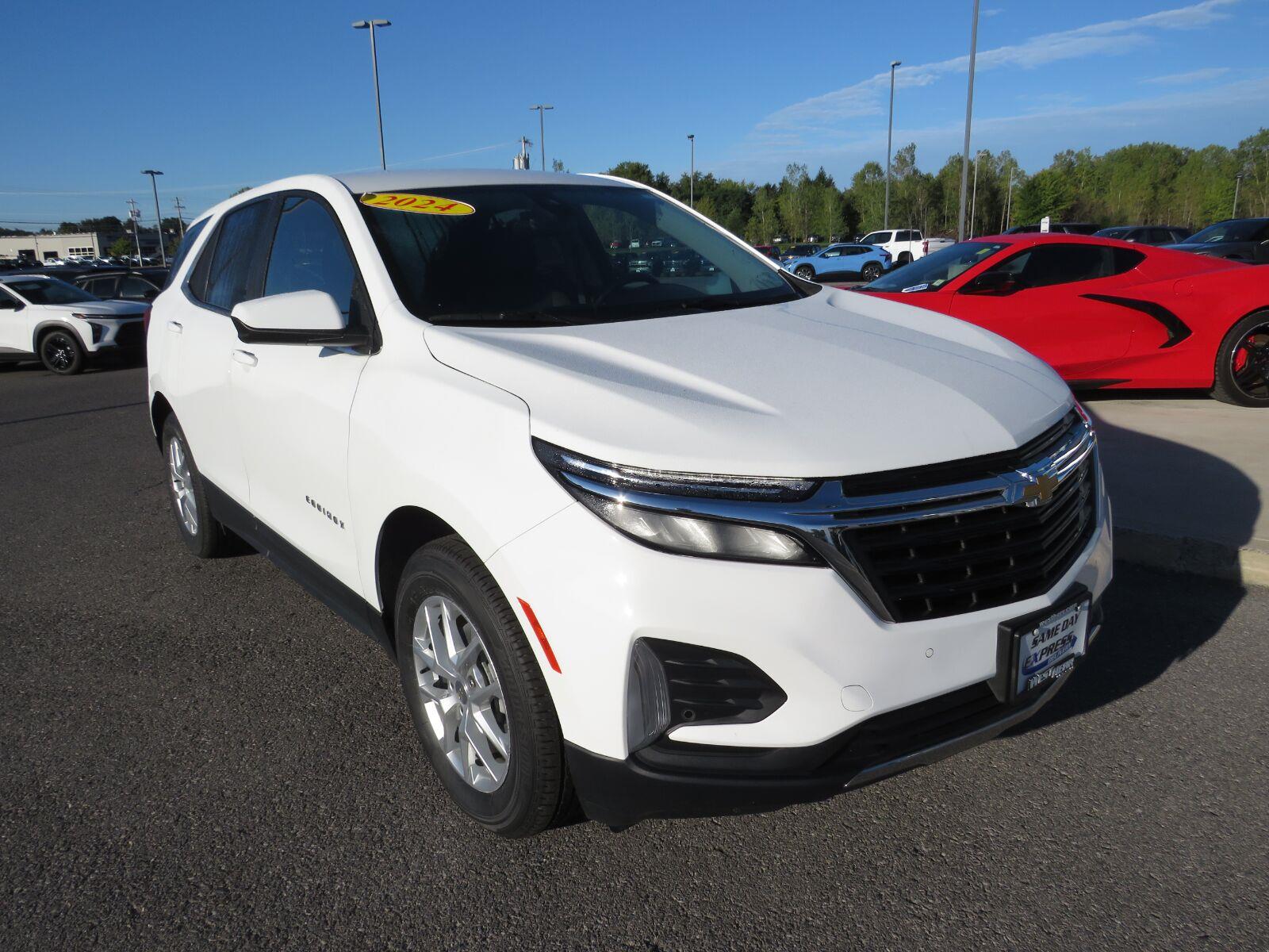 Used 2024 Summit White Chevrolet LT image 2