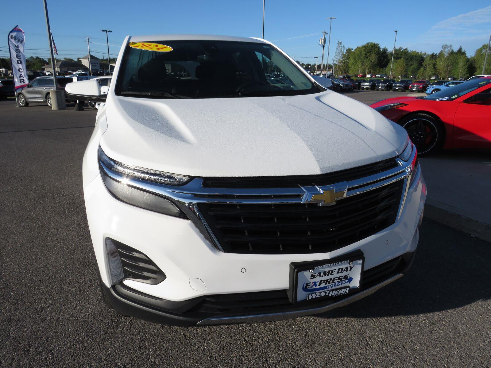 Used 2024 Summit White Chevrolet LT image 5