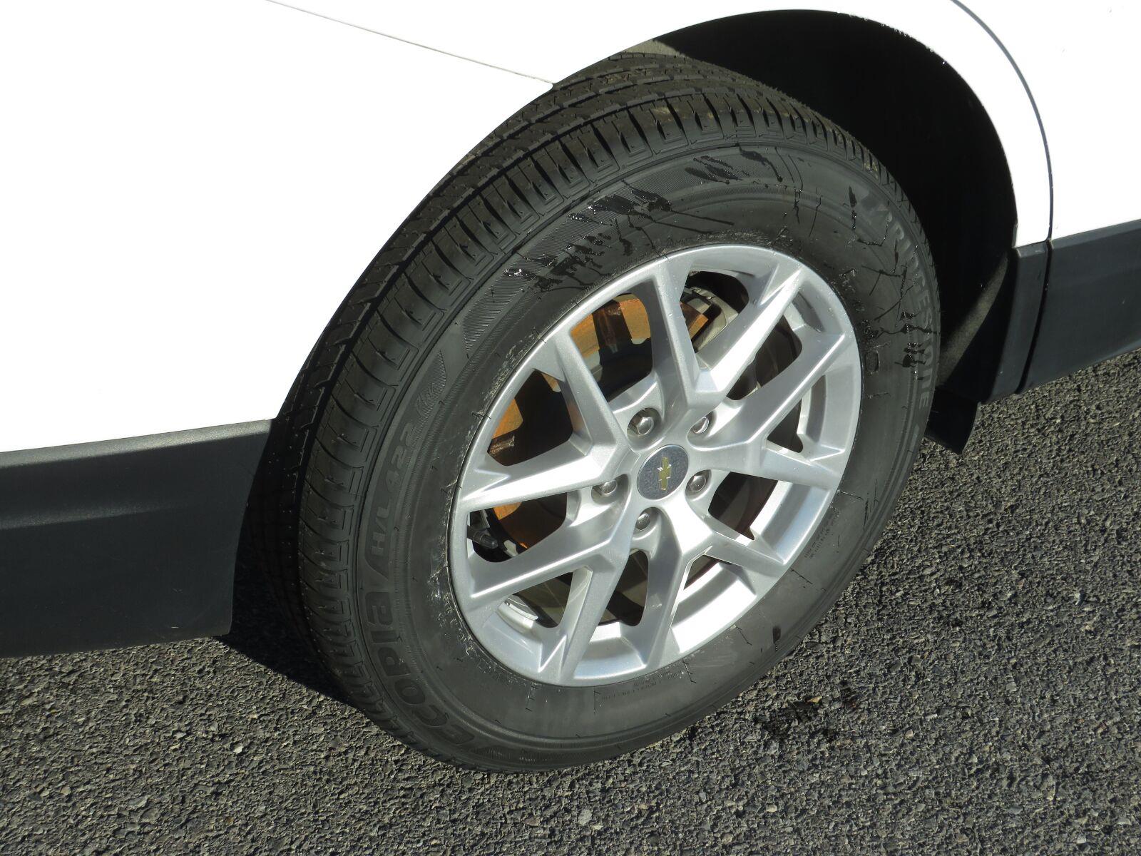 Used 2024 Summit White Chevrolet LT image 11