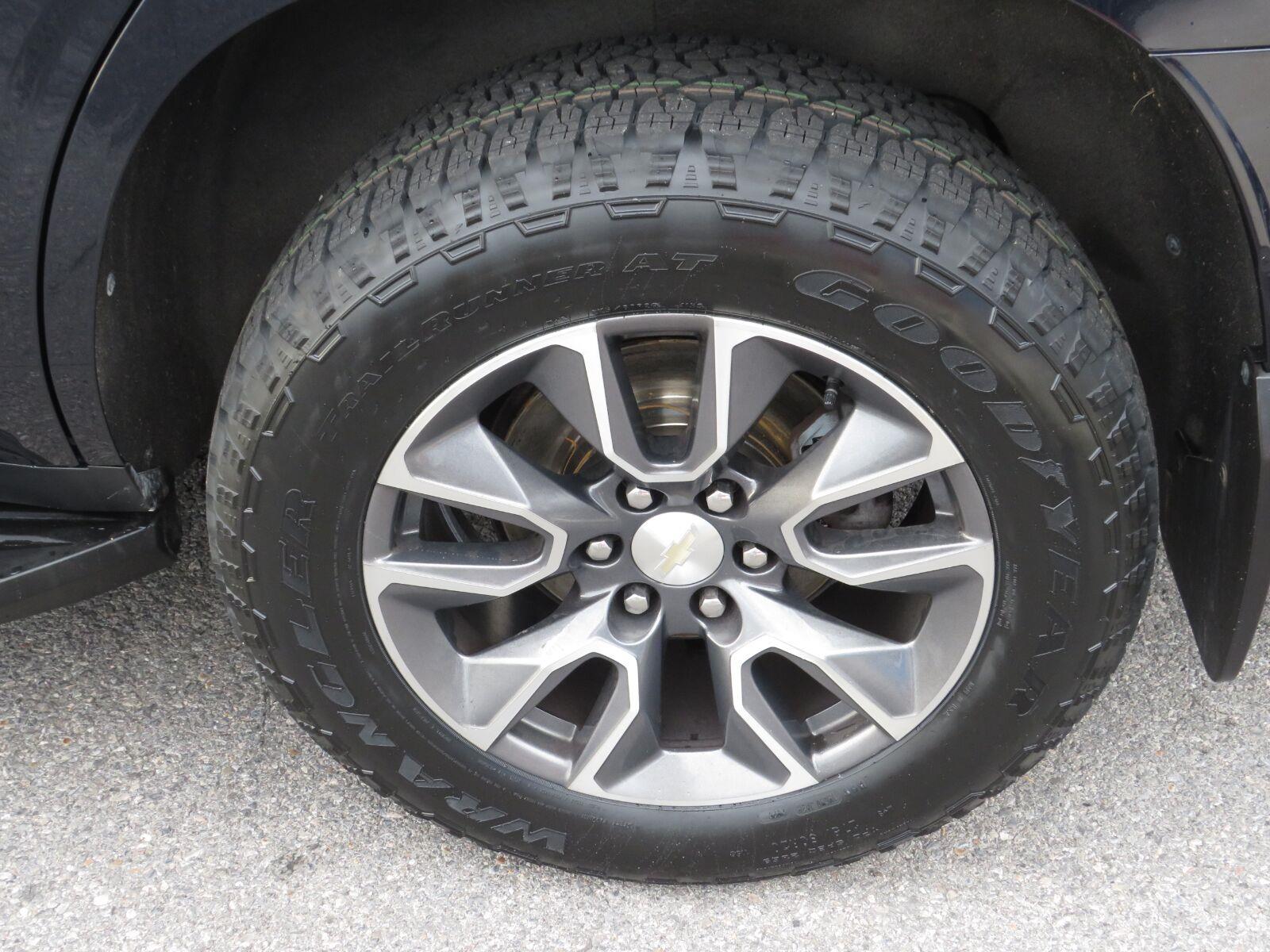 Used 2021 Midnight Blue Metallic Chevrolet LT image 15
