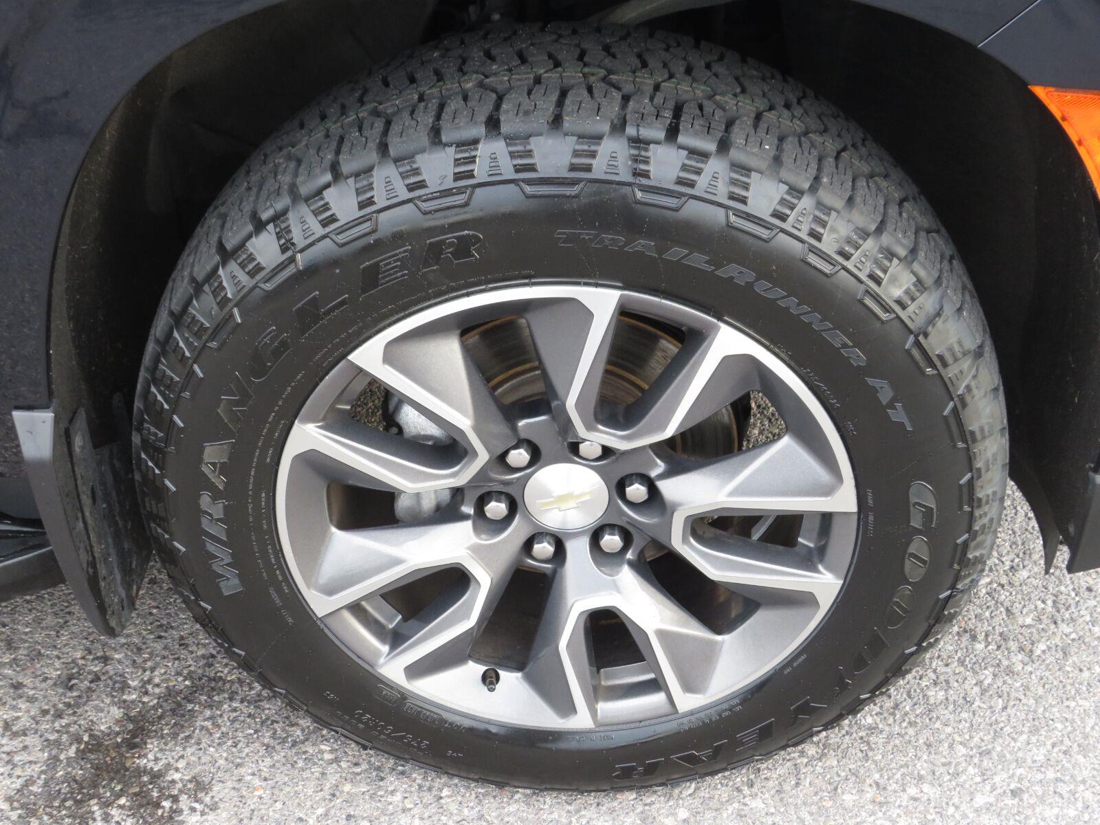Used 2021 Midnight Blue Metallic Chevrolet LT image 16