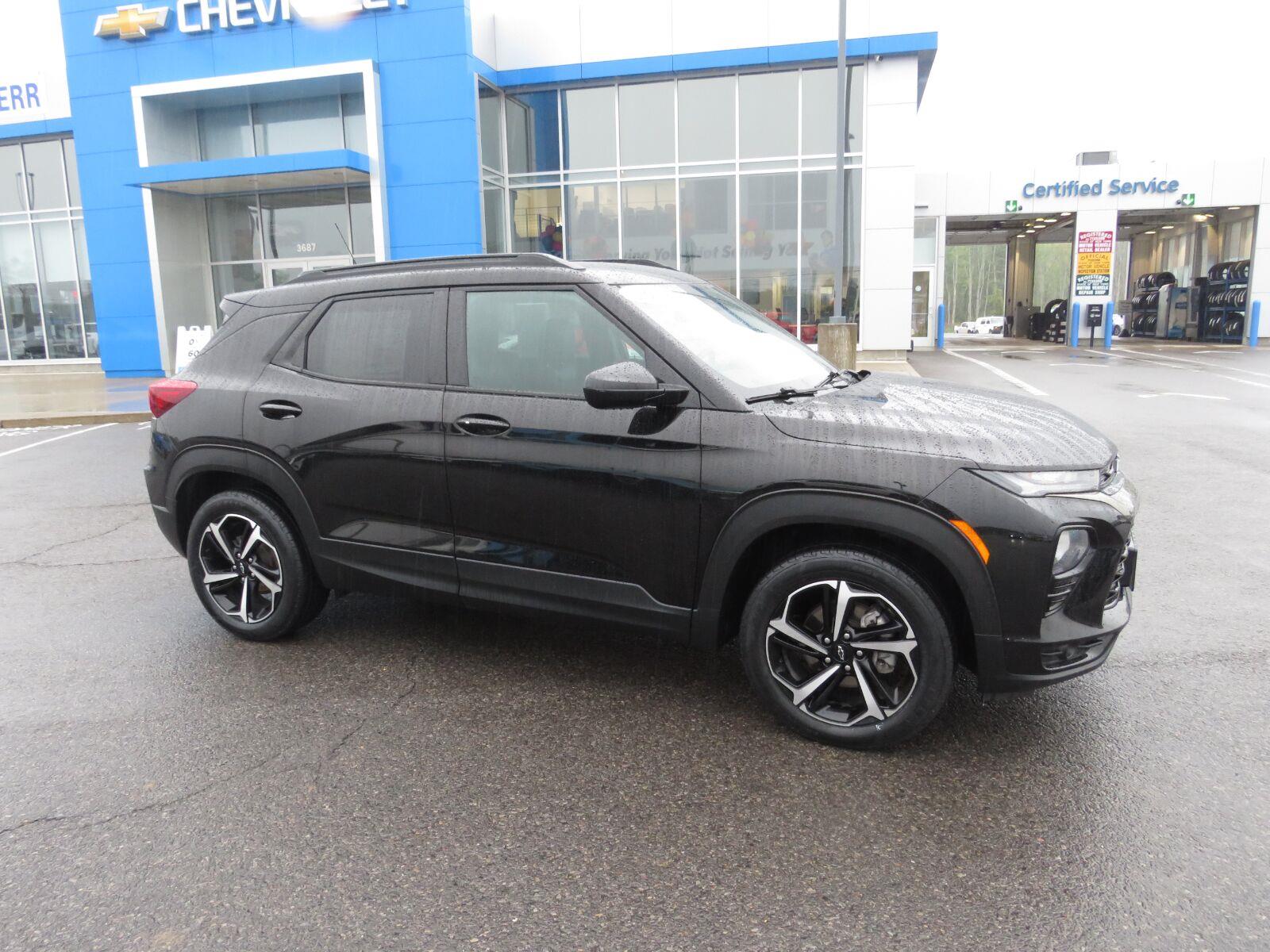 Used 2021 Mosaic Black Metallic Chevrolet RS image 5