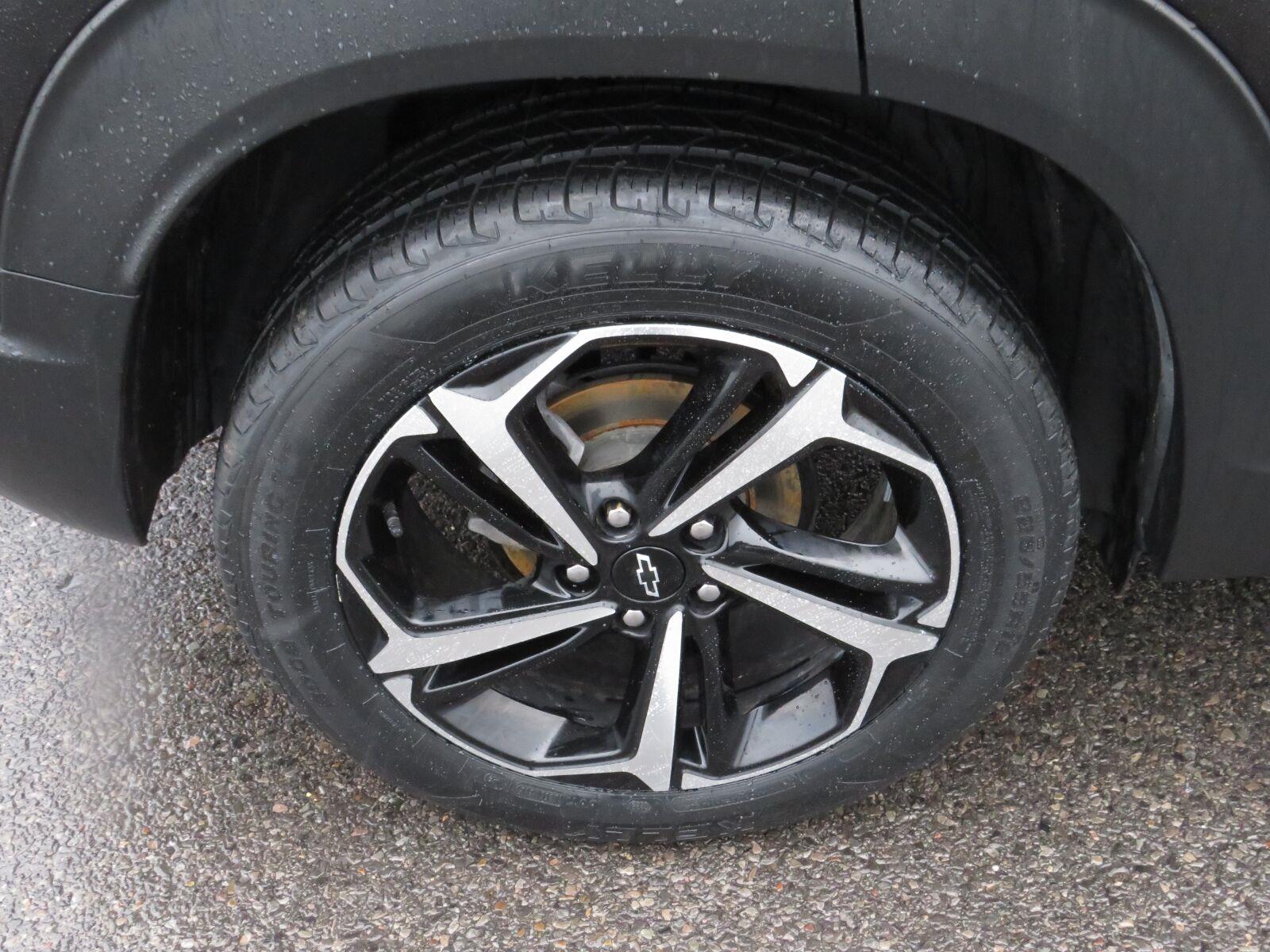 Used 2021 Mosaic Black Metallic Chevrolet RS image 17