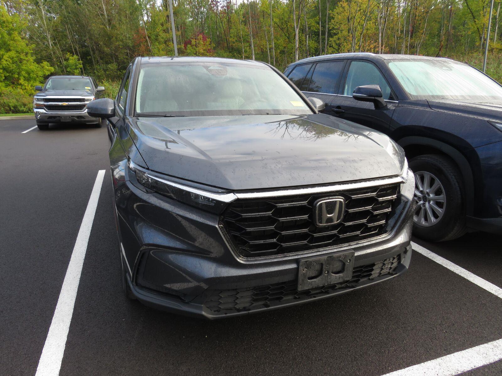Used 2024 Meteorite Gray Metallic Honda EX image 4