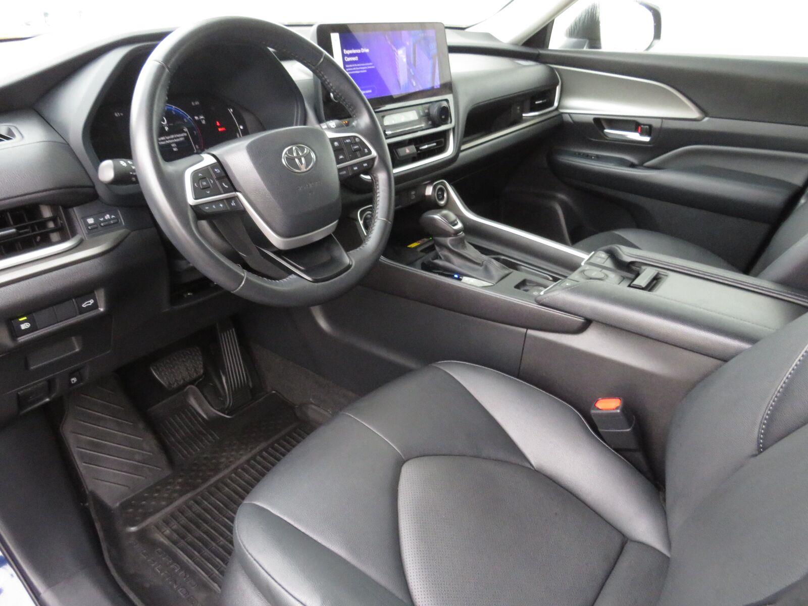 Used 2024 Blueprint Toyota XLE image 21