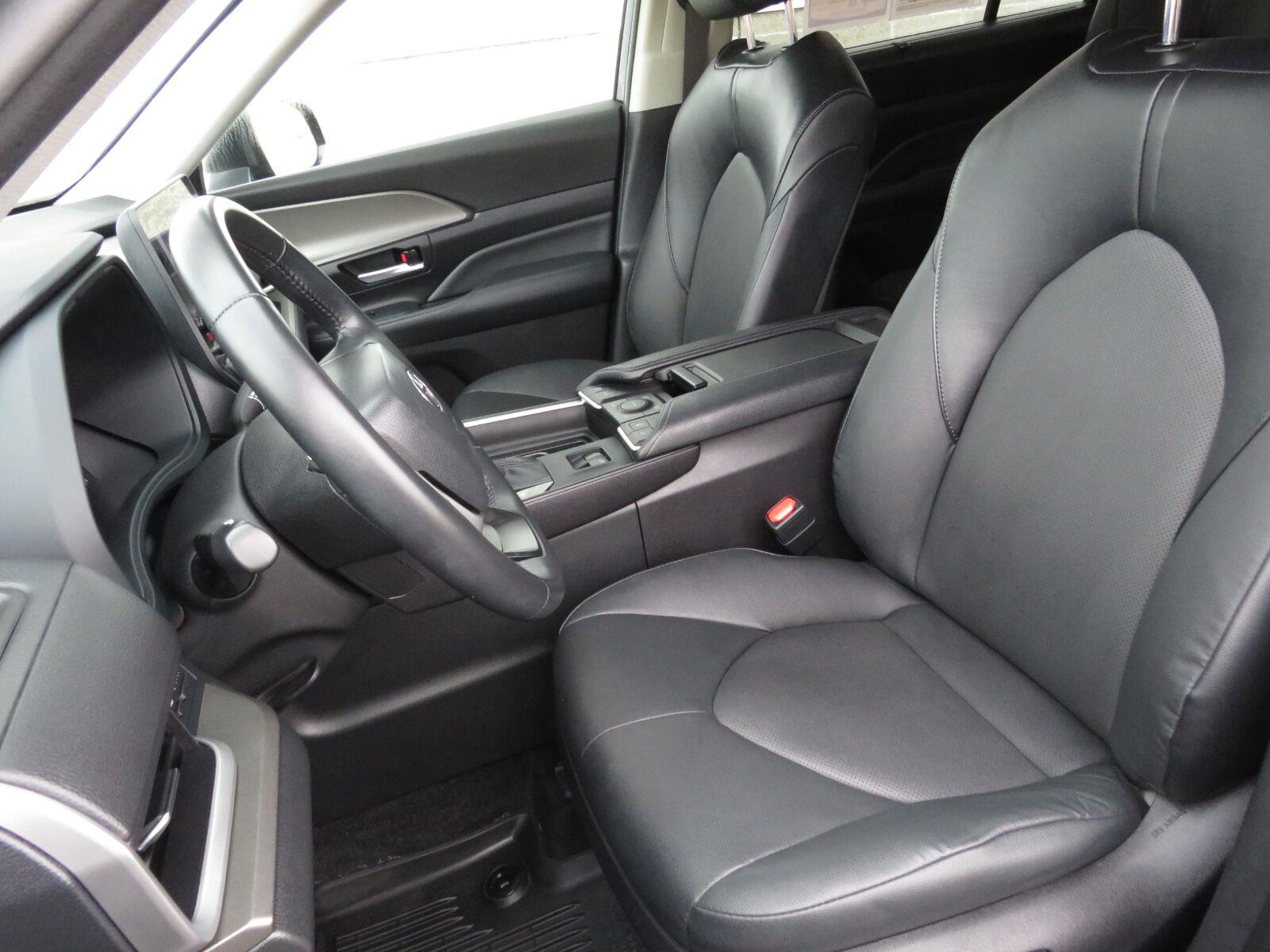 Used 2024 Blueprint Toyota XLE image 22