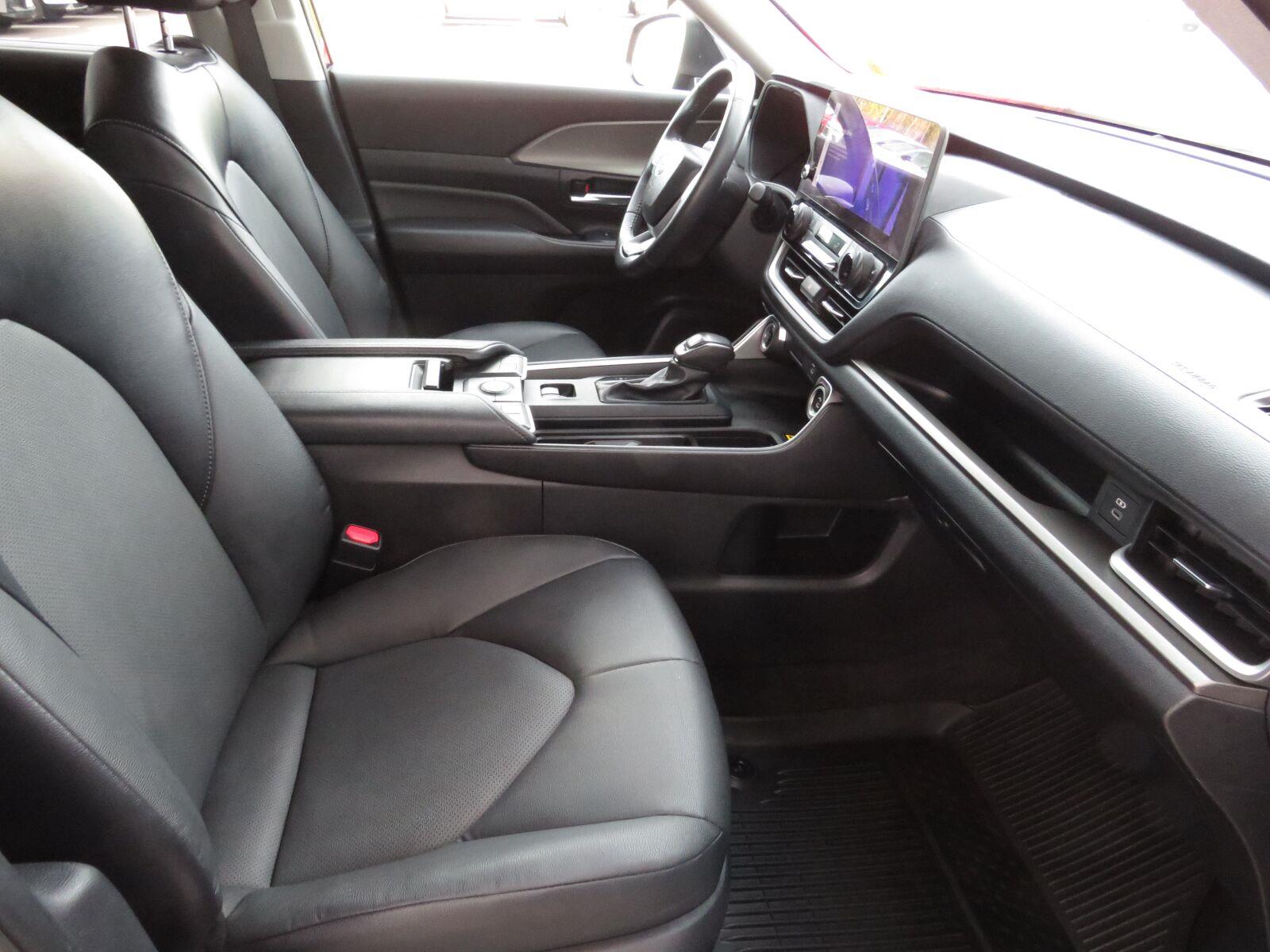 Used 2024 Blueprint Toyota XLE image 26