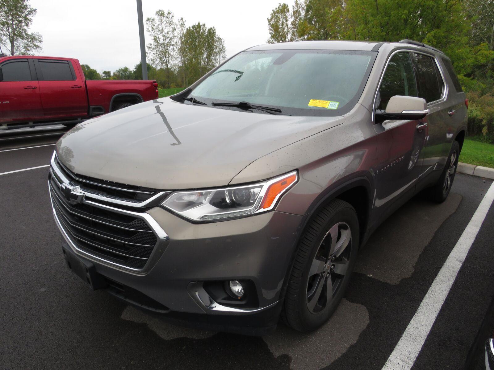 Used 2019 Pepperdust Metallic Chevrolet LT Leather image 5