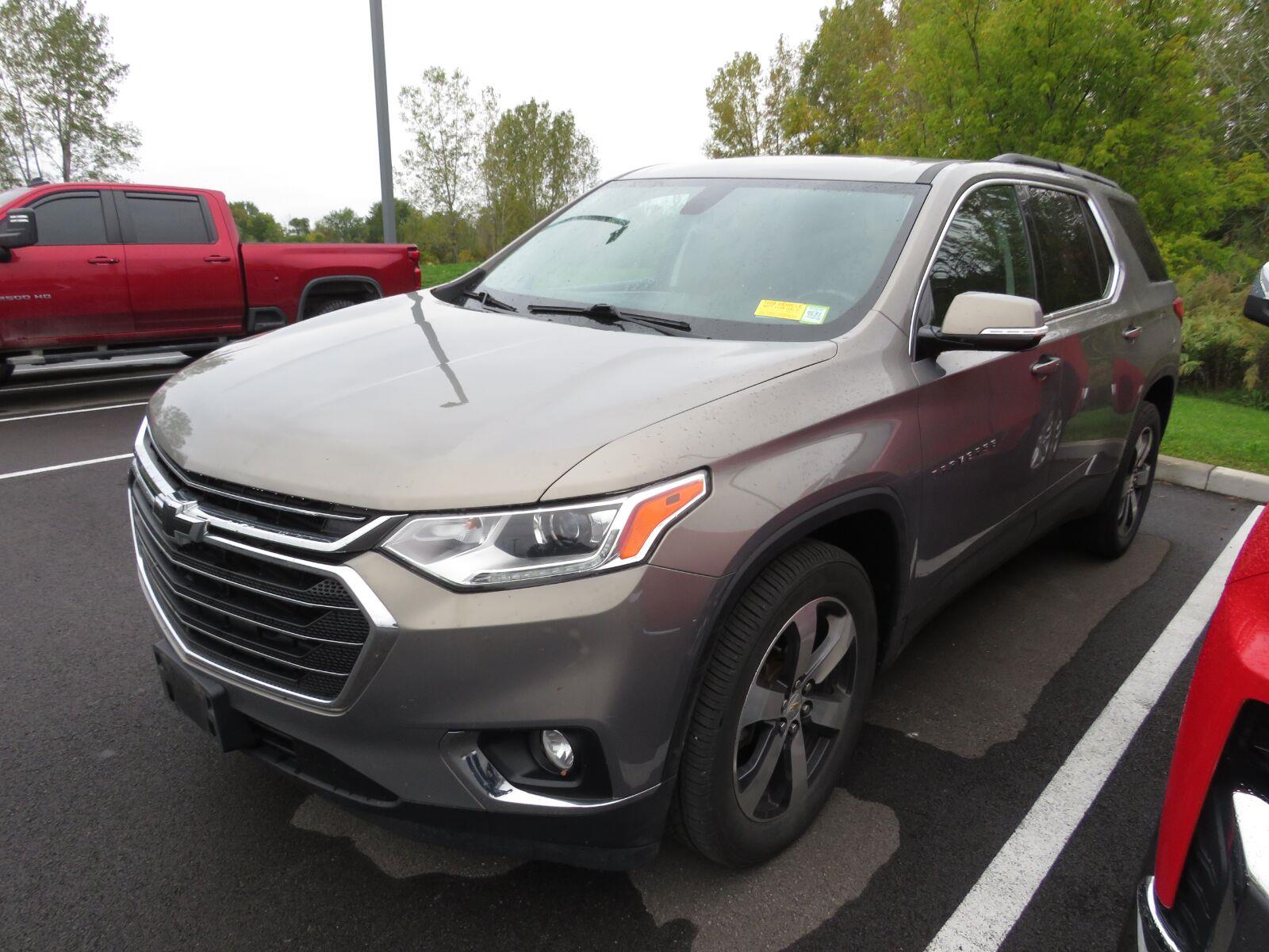 Used 2019 Pepperdust Metallic Chevrolet LT Leather image 6