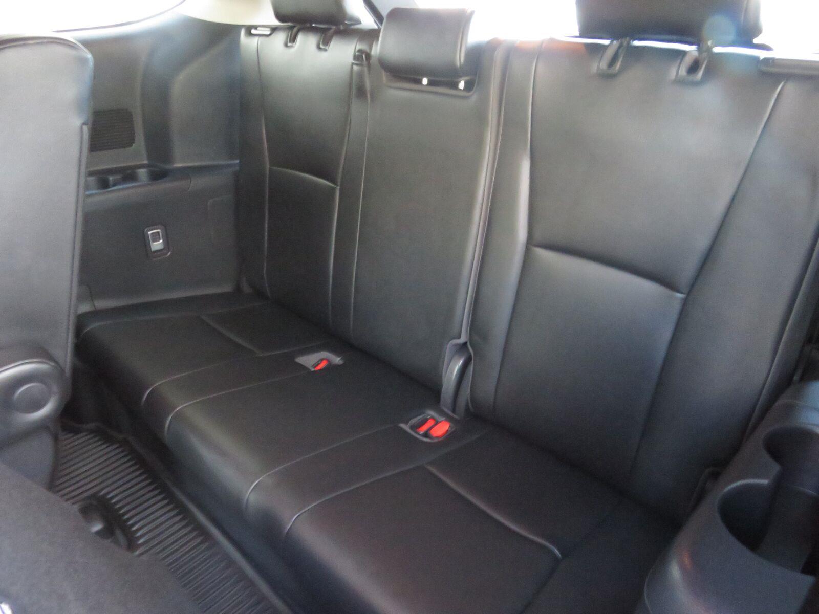 Used 2020 Midnight Black Metallic Toyota XLE image 25