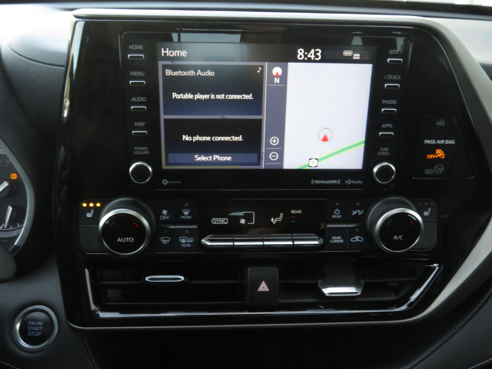 Used 2020 Midnight Black Metallic Toyota XLE image 30