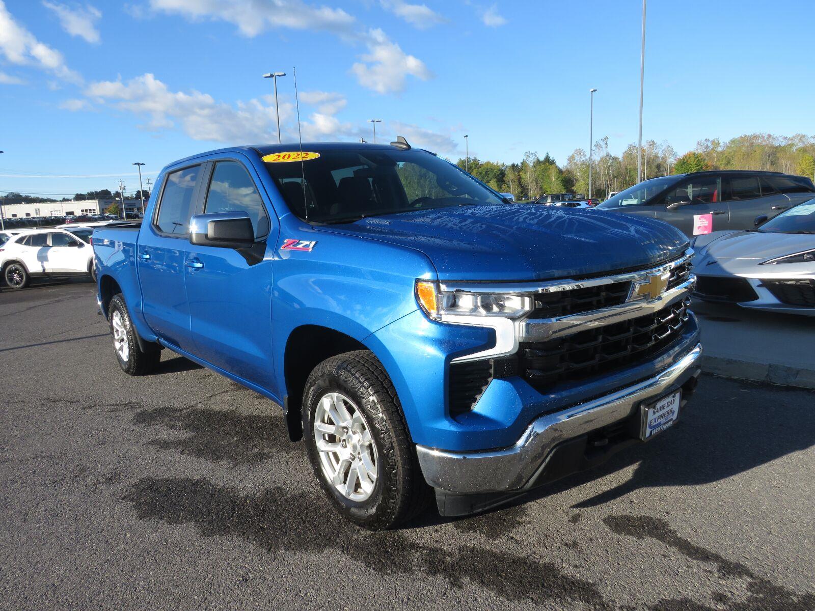 Used 2022 Glacier Blue Metallic Chevrolet LT image 2