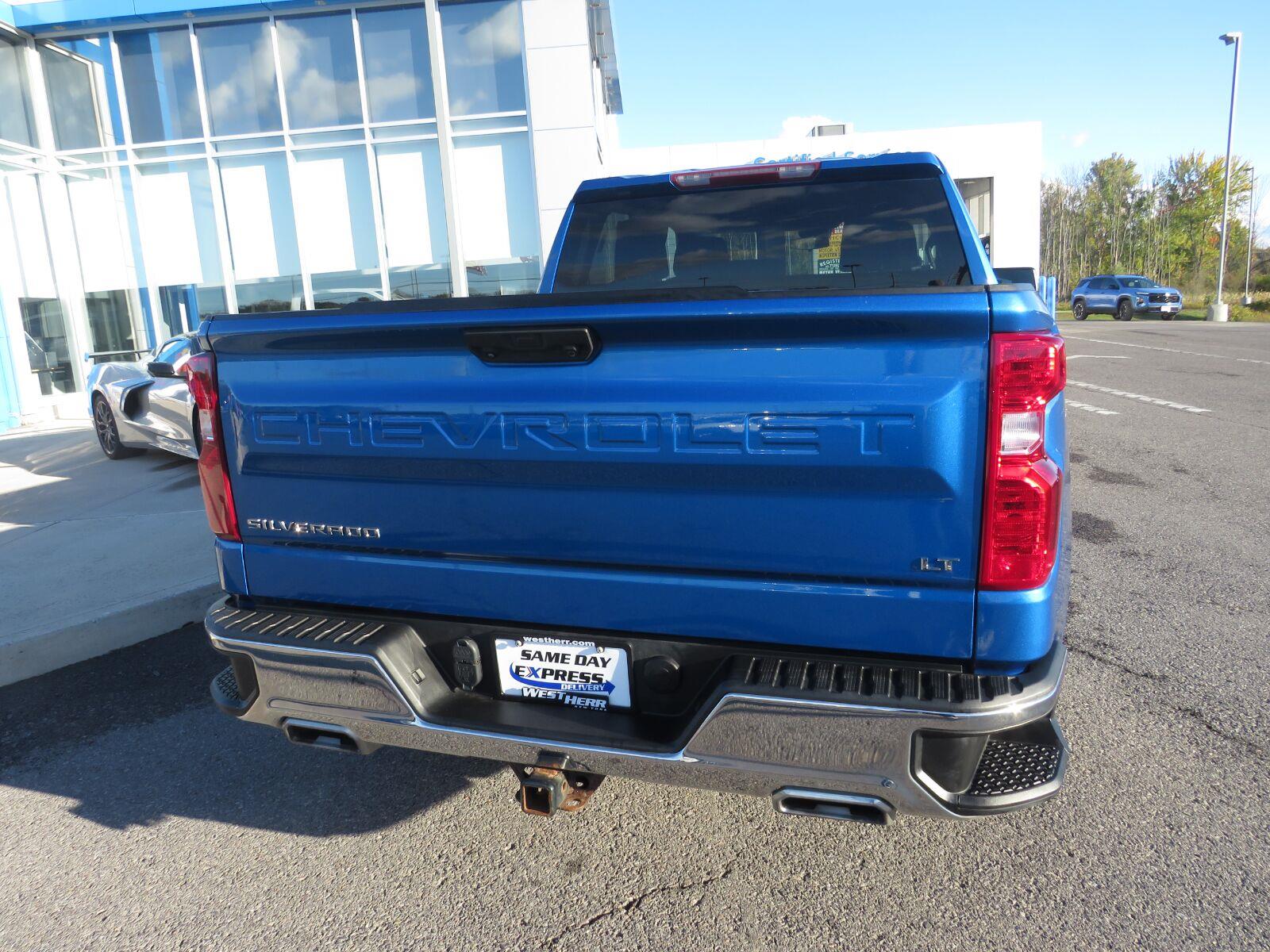 Used 2022 Glacier Blue Metallic Chevrolet LT image 8