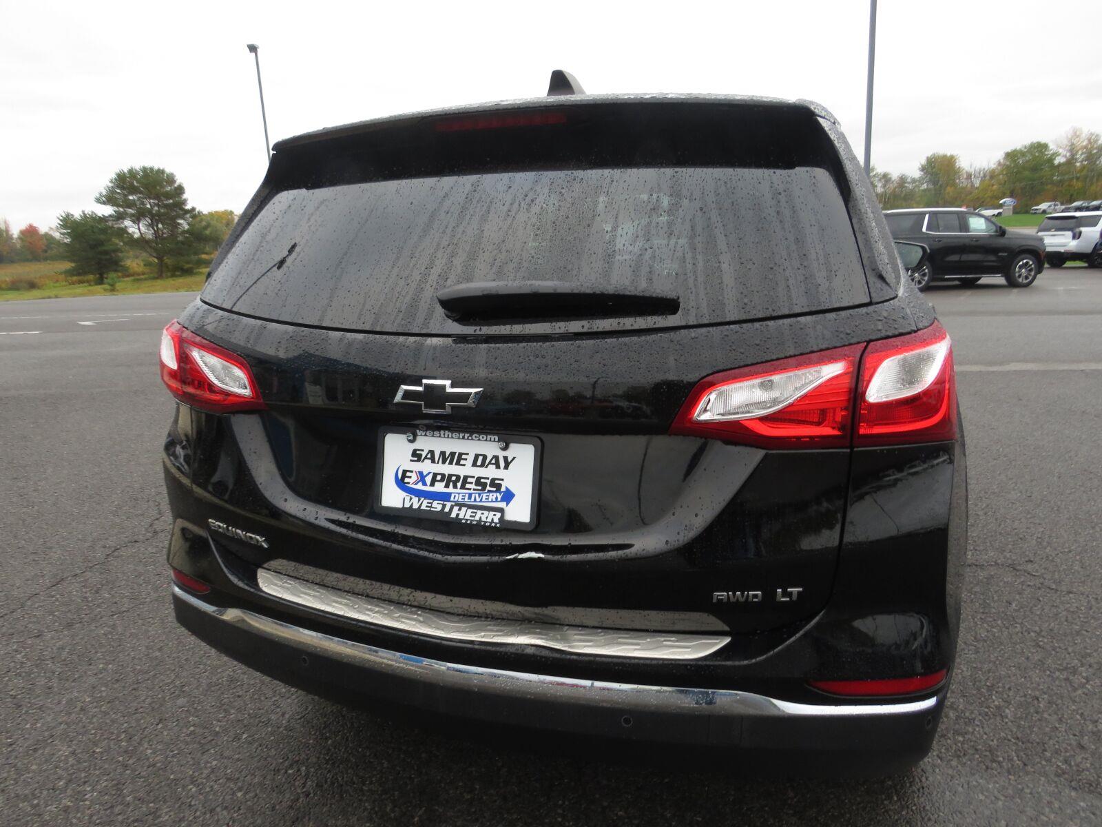 Used 2020 Mosaic Black Metallic Chevrolet LT image 8