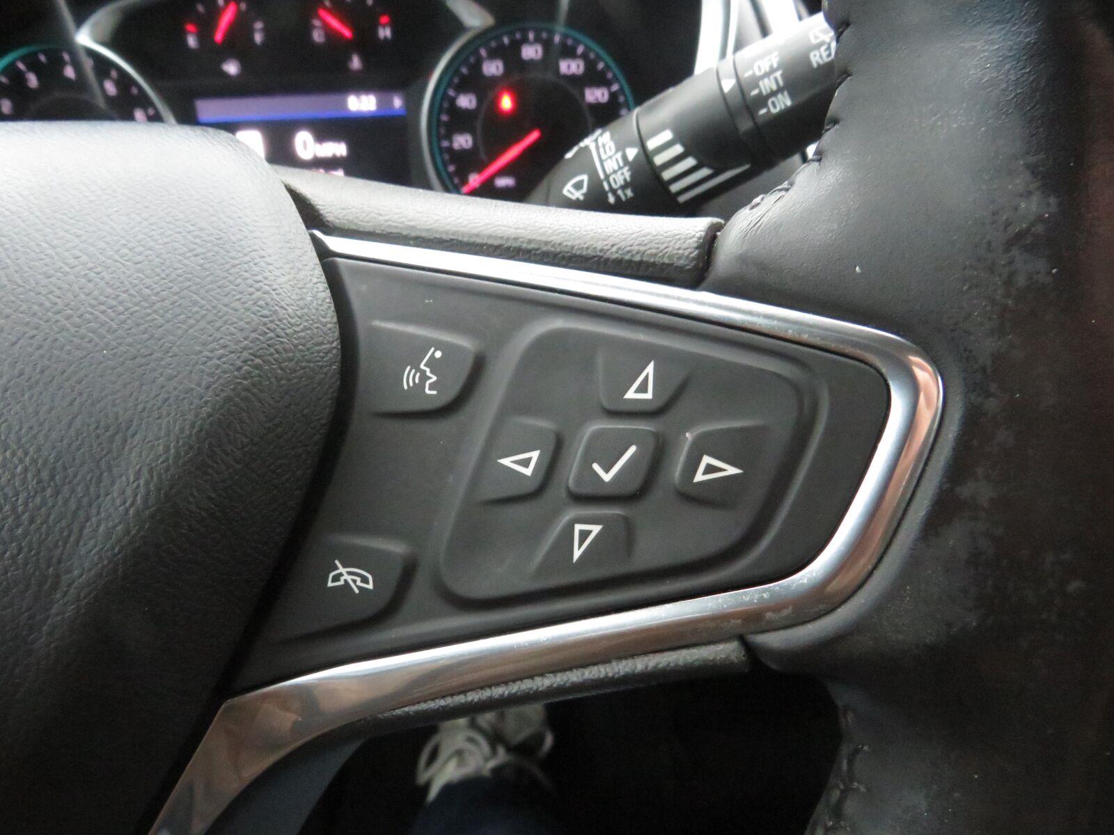 Used 2020 Mosaic Black Metallic Chevrolet LT image 31