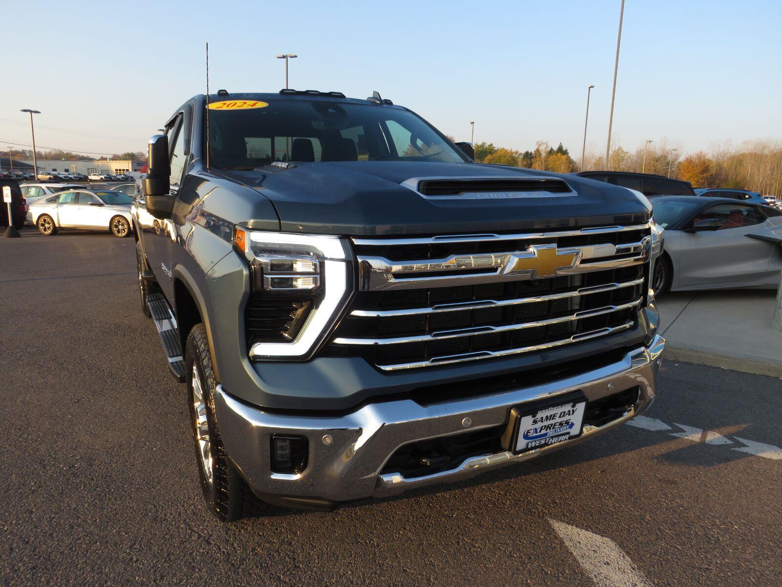 Used 2024 Lakeshore Blue Metallic Chevrolet LTZ image 4