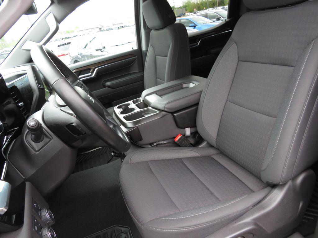 Used 2023 Black Chevrolet RST image 21