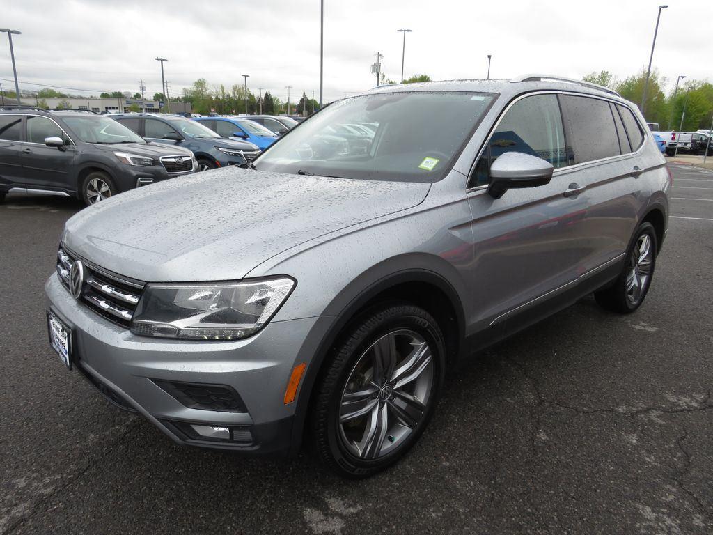 Used 2020 Silver Metallic Volkswagen 2.0T SEL image 9