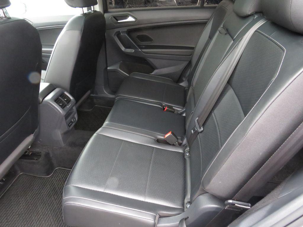 Used 2020 Silver Metallic Volkswagen 2.0T SEL image 21
