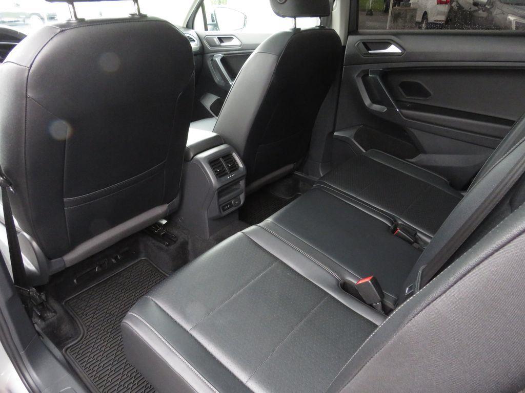 Used 2020 Silver Metallic Volkswagen 2.0T SEL image 22