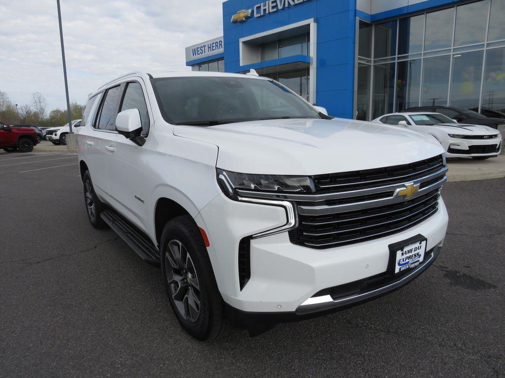 Used 2023 Summit White Chevrolet LT image 3