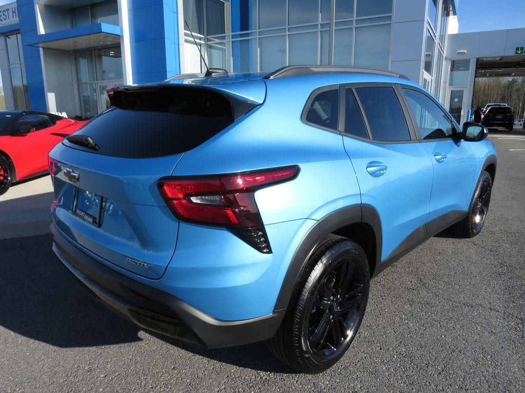 Used 2025 Marina Blue Chevrolet ACTIV image 6