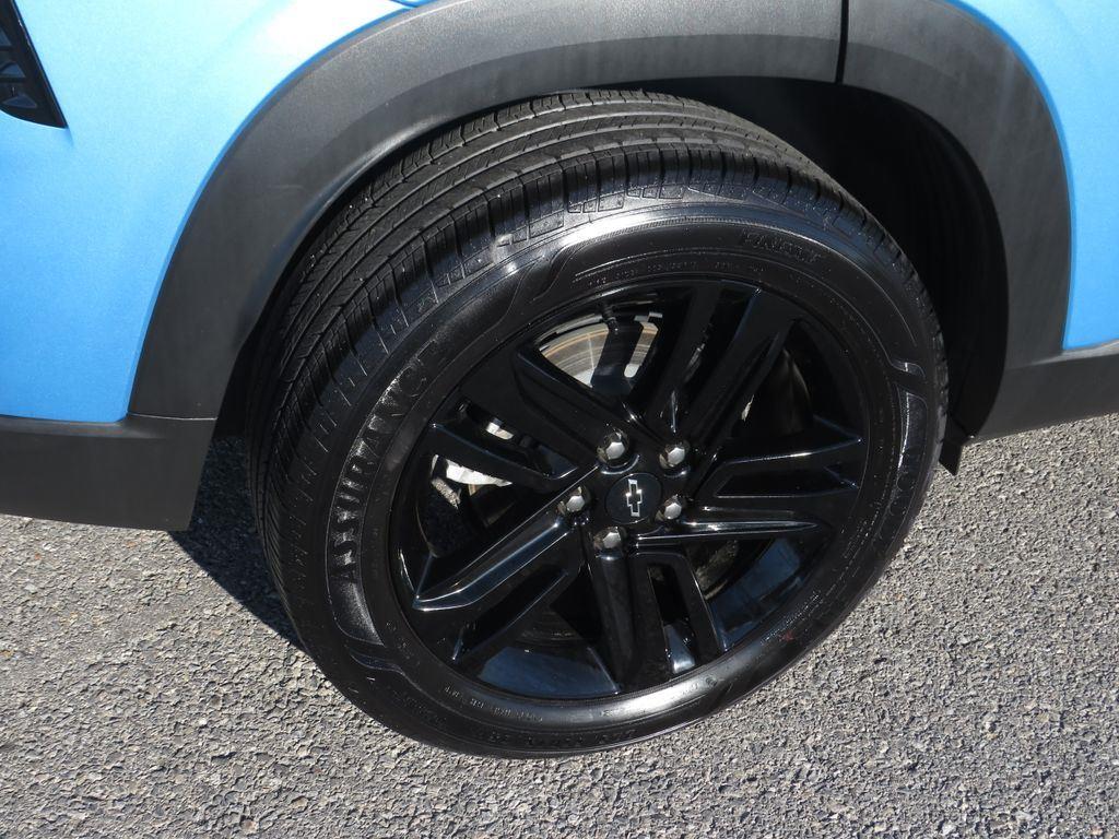 Used 2025 Marina Blue Chevrolet ACTIV image 9