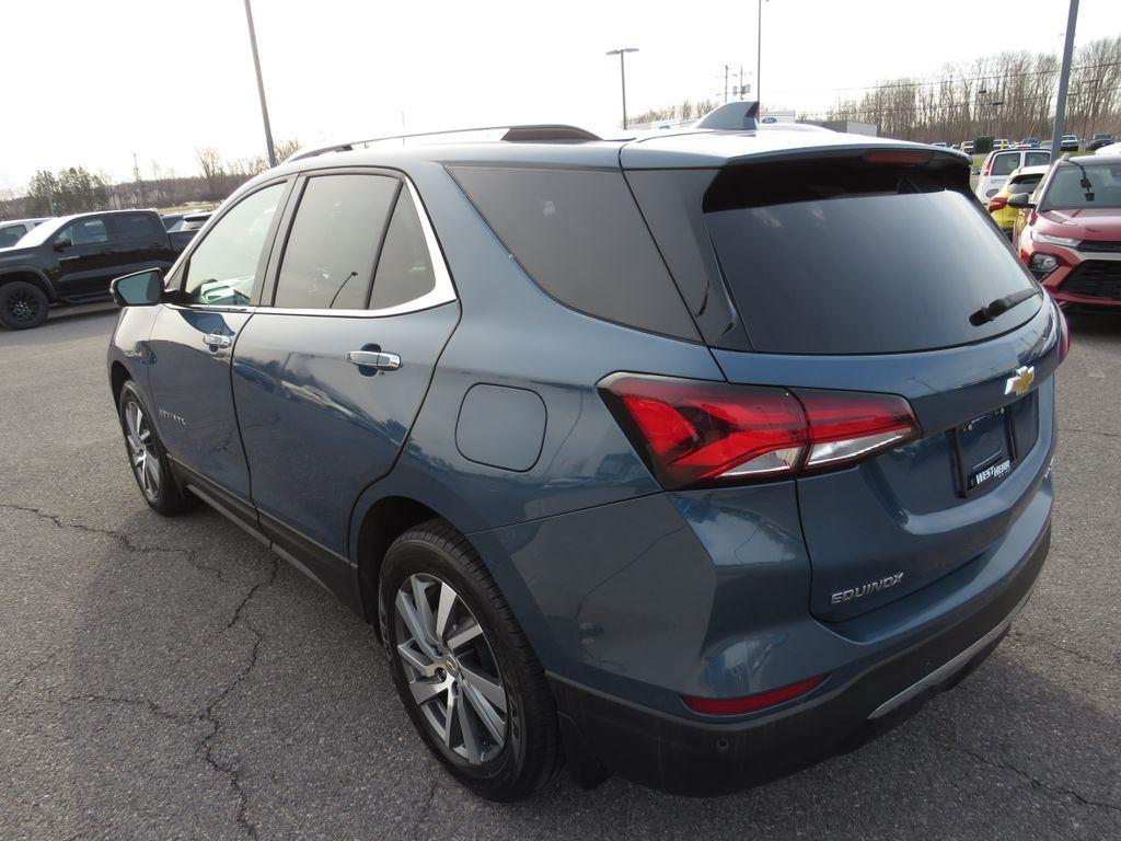 Used 2024 Lakeshore Blue Chevrolet Premier image 9