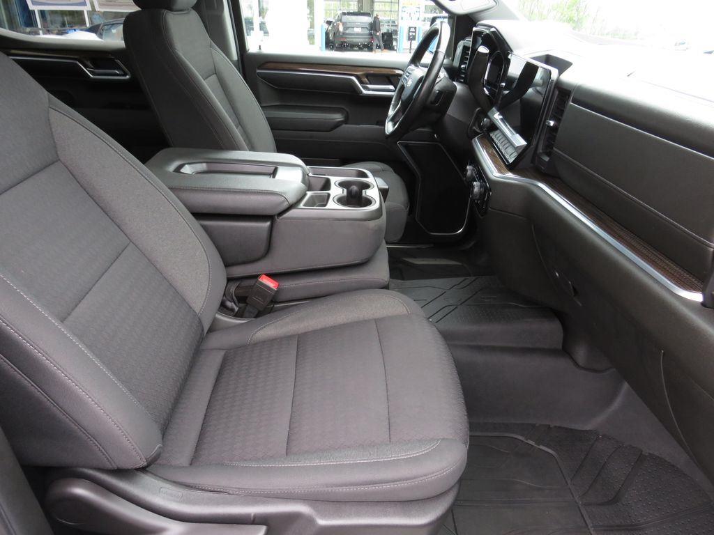 Used 2022 Blue Metallic Chevrolet LT image 16