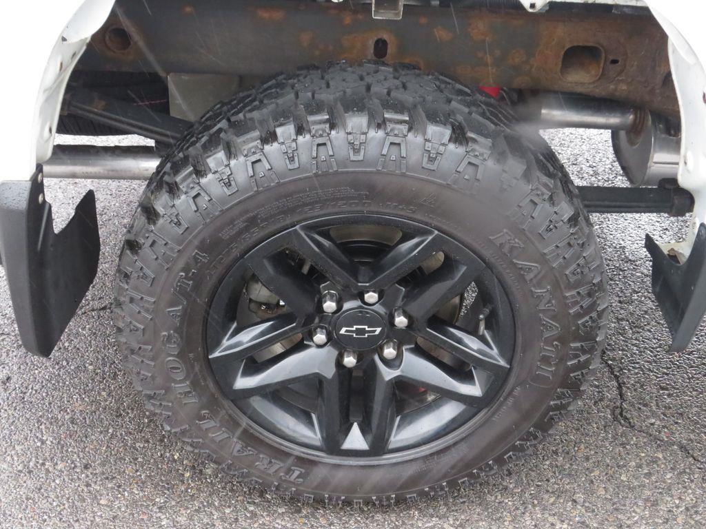 Used 2021 Summit White Chevrolet Custom Trail Boss image 15