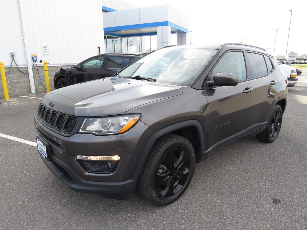 Used 2019 Granite Crystal Metallic Clear Jeep Altitude image 11