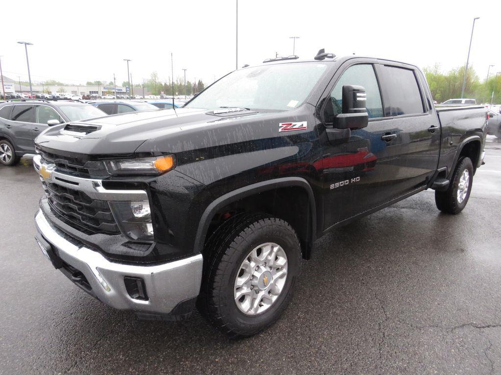 Used 2024 Black Chevrolet LT image 8