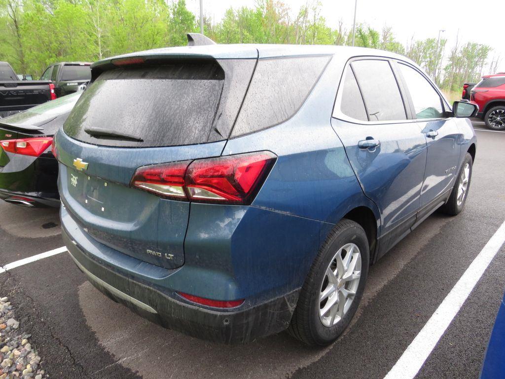 Used 2024 Lakeshore Blue Chevrolet LT image 11