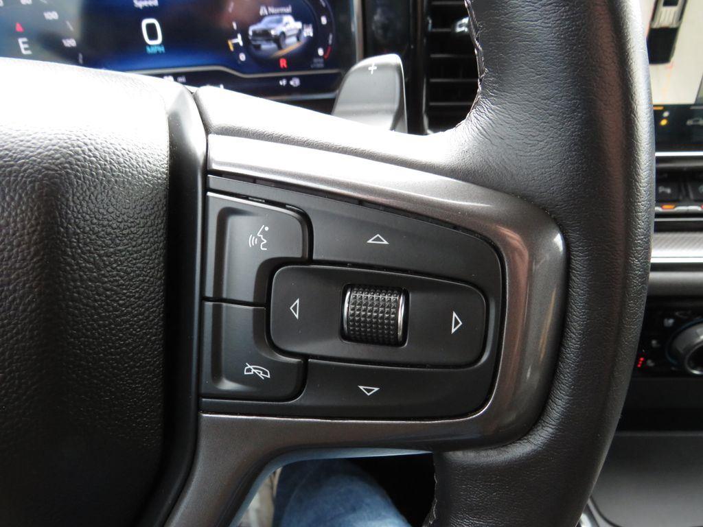 Used 2023 Ash Chevrolet ZR2 image 30