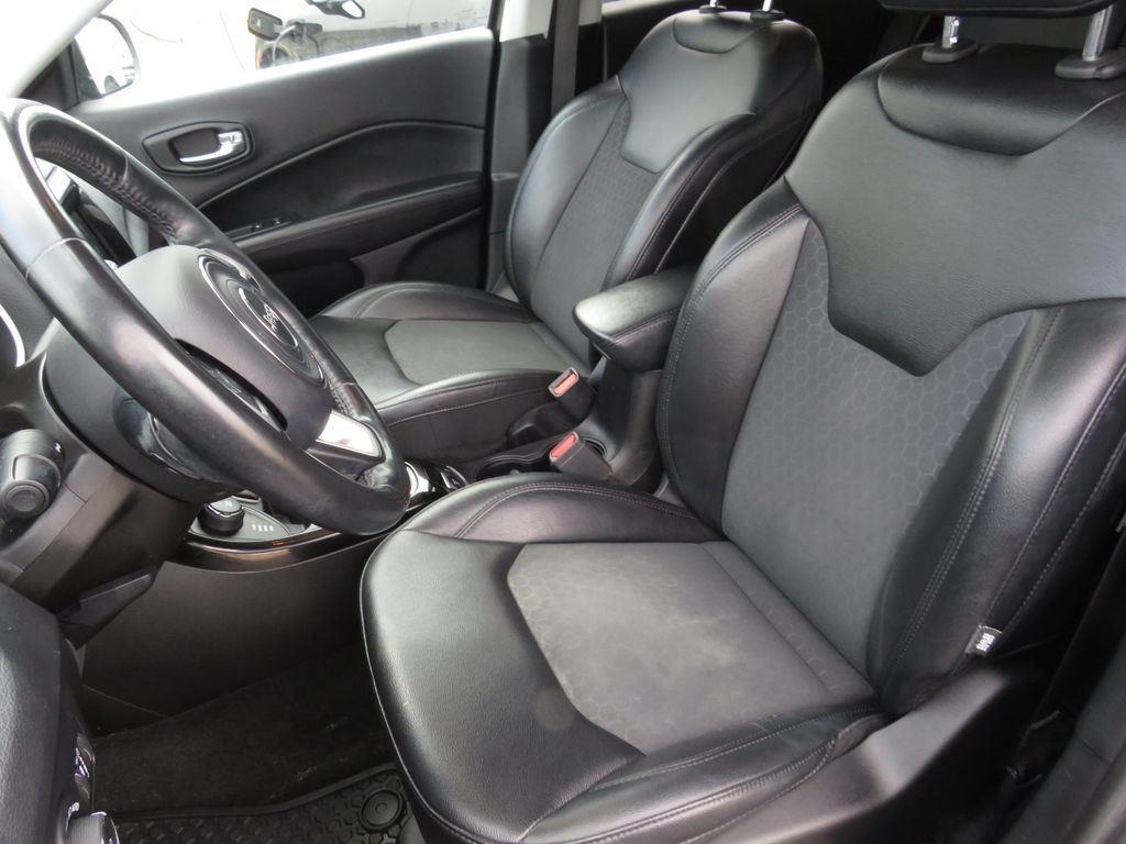 Used 2019 Granite Crystal Metallic Clear Jeep Altitude image 22