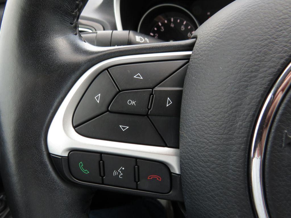 Used 2019 Granite Crystal Metallic Clear Jeep Altitude image 30