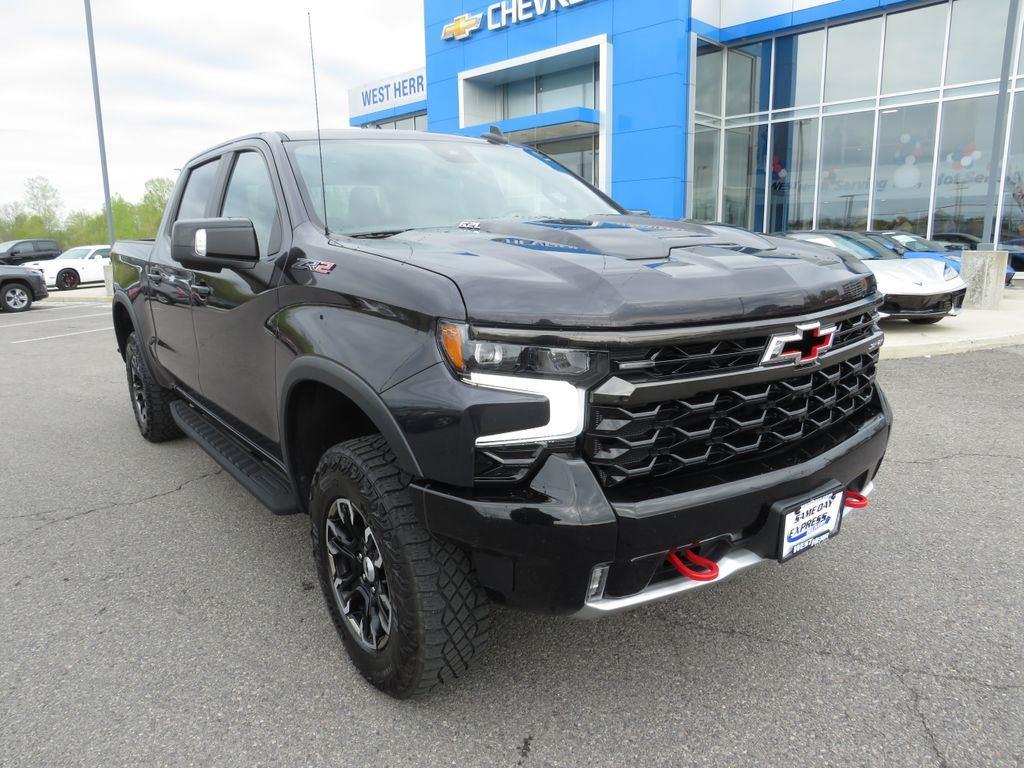 Used 2023 Ash Chevrolet ZR2 image 3