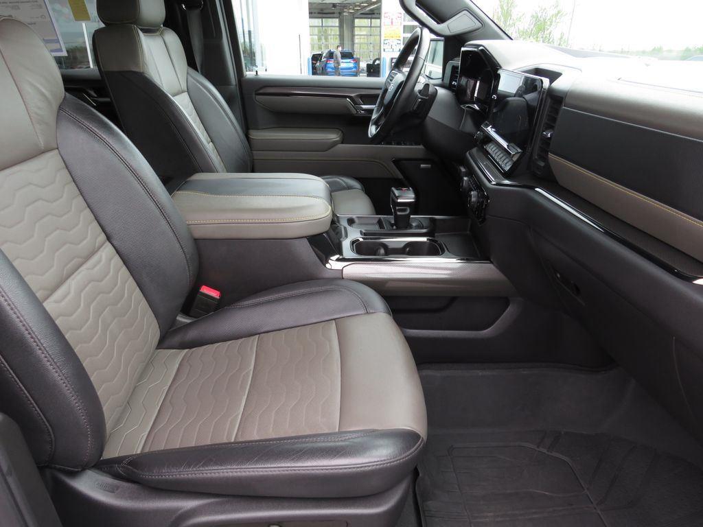 Used 2023 Ash Chevrolet ZR2 image 16