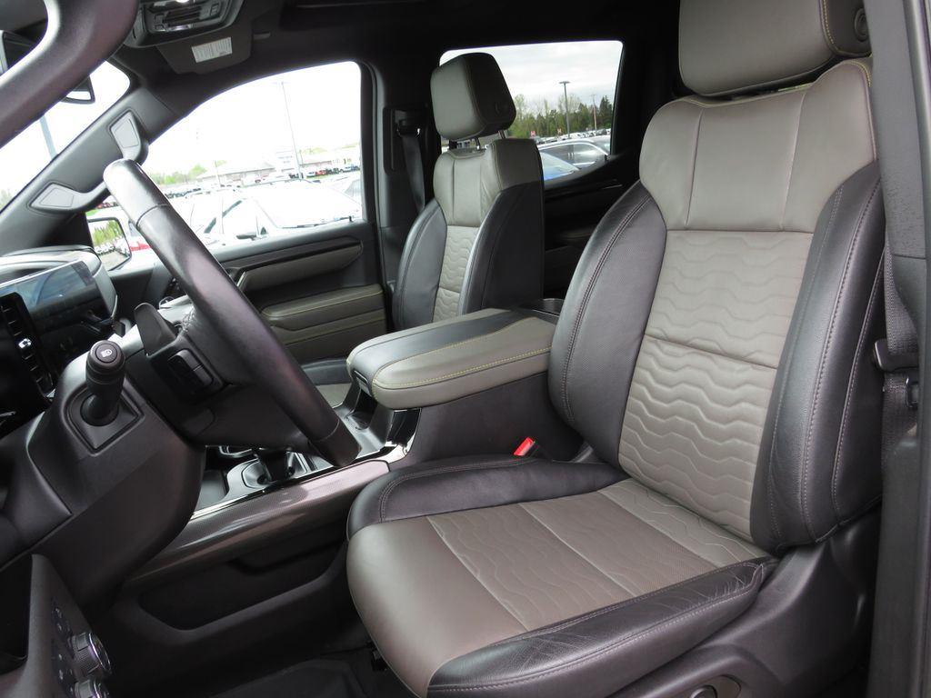 Used 2023 Ash Chevrolet ZR2 image 21