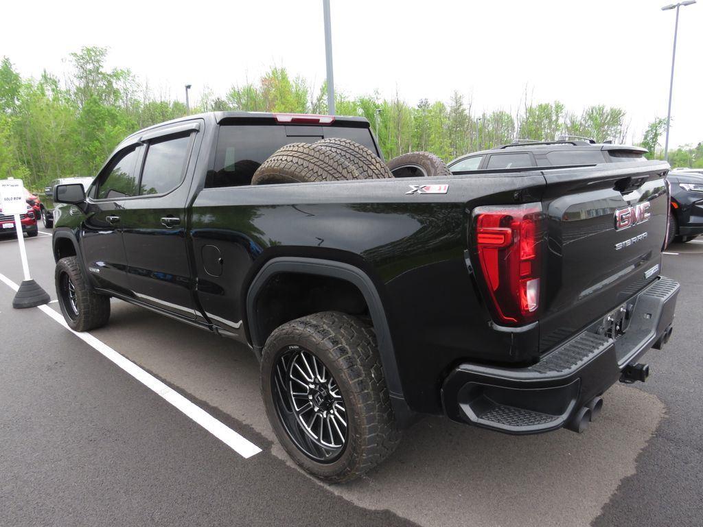 Used 2025 Onyx Black GMC Elevation image 9