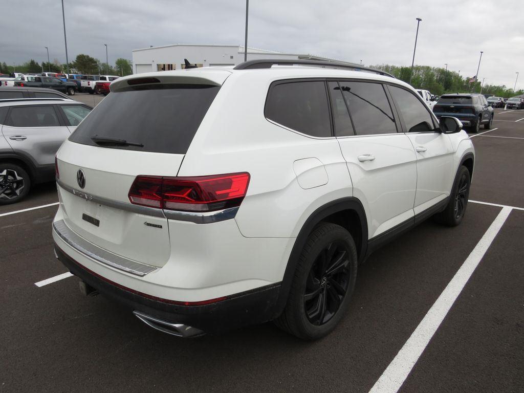 Used 2023 Pure White Volkswagen 3.6L V6 SE w/Technology image 15