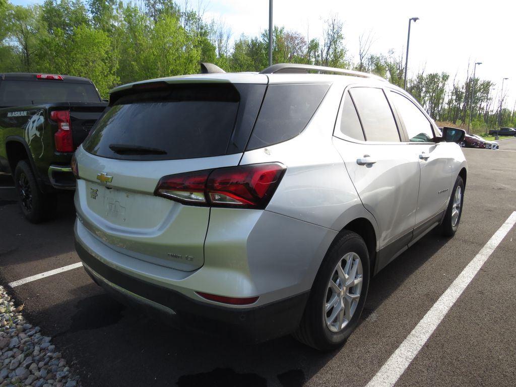 Used 2022 Silver Ice Metallic Chevrolet LT image 9
