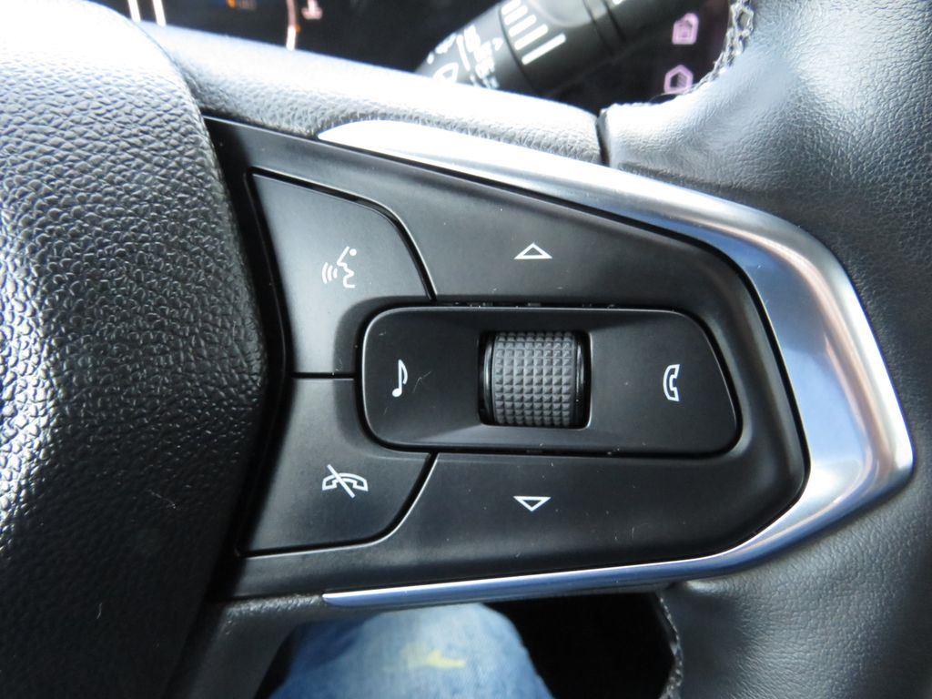 Used 2024 Summit White Chevrolet LT image 32