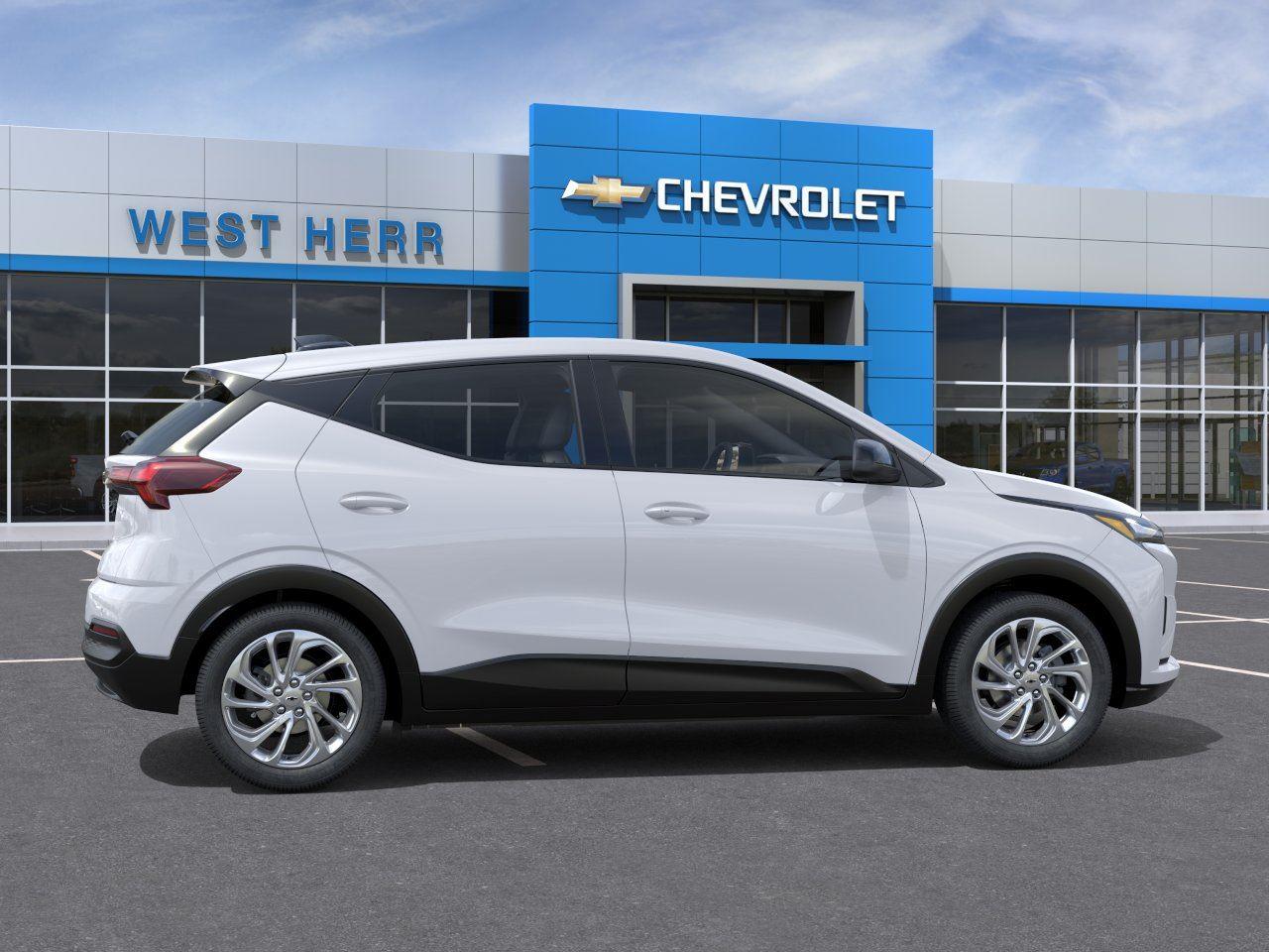 New 2027 Summit White Chevrolet LT image 5